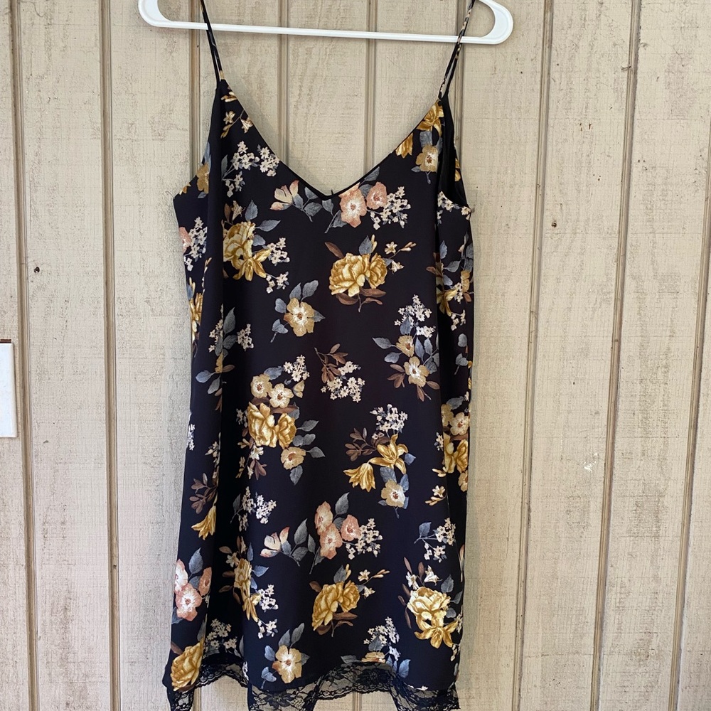 Forever 21 Black Floral Lace Mini Dress Size Small